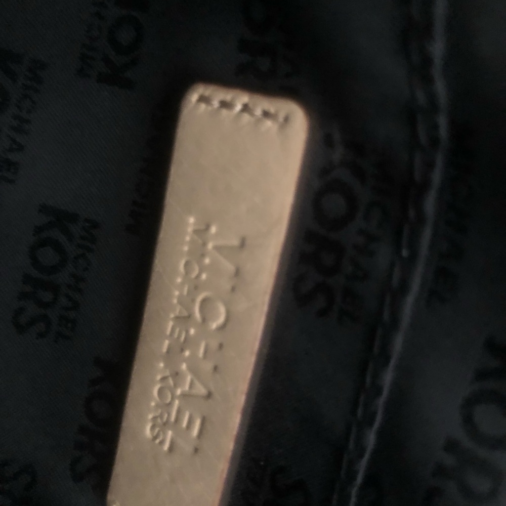 Authentic Michael Kors Purse - image 5